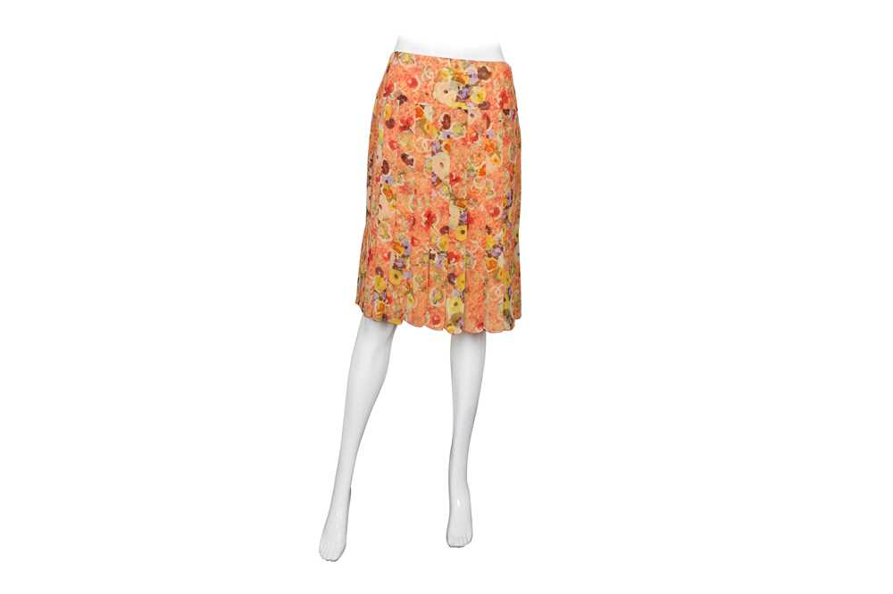 Lot 162 - Chanel Peach Silk Floral Pleated Skirt - Size 40