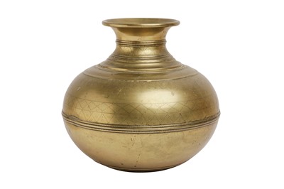 Lot 607 - AN INDIAN BRASS LOTA VASE, LATE 19TH/EARLY 20TH CENTURY