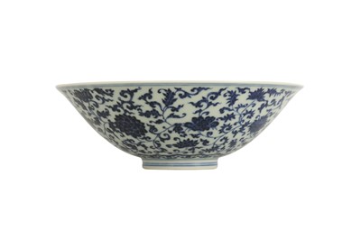 Lot 144 - A CHINESE BLUE AND WHITE 'LOTUS SCROLL' BOWL.