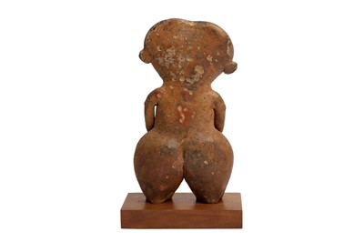 Lot 76 - A POTTERY FIGURE OF A FEMALE, POSSIBLY PRE-COLUMBIAN
