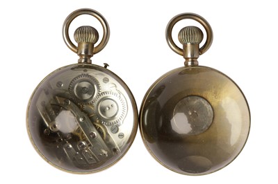 Lot 69 - A CONTINENTAL GLASS AND BRASS SPHERICAL BULLS EYE DESK CLOCK, 20TH CENTURY