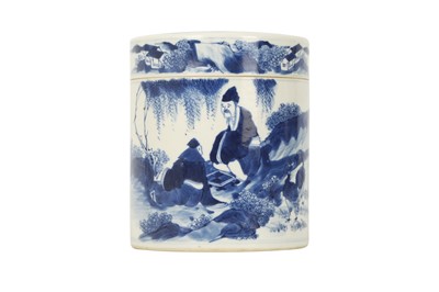 Lot 739 - A CHINESE BLUE AND WHITE BOX AND COVER.