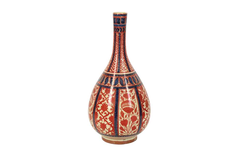 Lot 710 - A SAFAVID-REVIVAL COPPER-LUSTRE CANTAGALLI POTTERY VASE