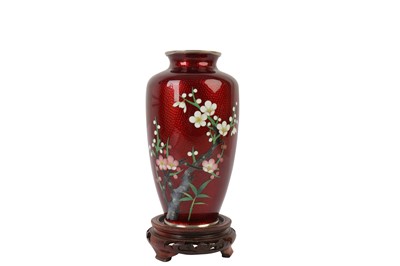 Lot 735 - A JAPANESE RED GUILLOCHE ENAMEL VASE, 20TH CENTURY