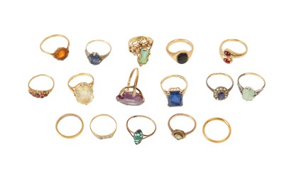 Lot 10 - A LARGE COLLECTION OF RINGS
