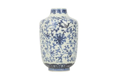 Lot 956 - A CHINESE BLUE AND WHITE 'LOTUS' JAR.