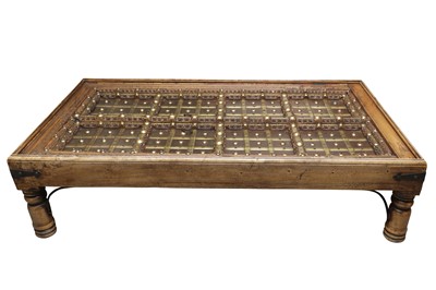 Lot 346 - A SUBSTANTIAL INDIAN COFFEE TABLE
