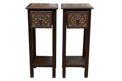Lot 886 - A PAIR OF CONTEMPORARY BEDSIDE TABLES