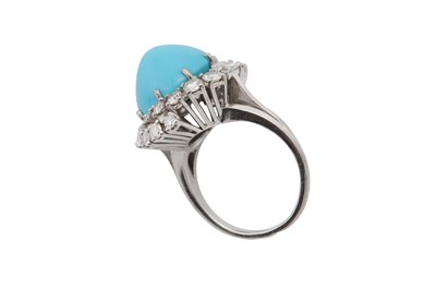 Lot 41 - A turquoise and diamond cluster ring