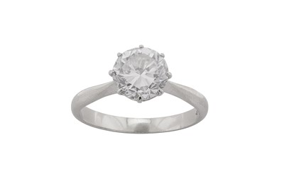 Lot 105 - A diamond single-stone ring
