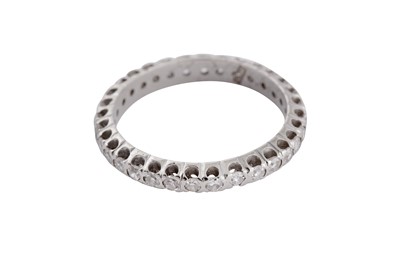 Lot 87 - A diamond eternity ring