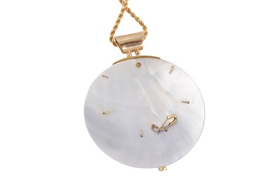 Lot 1 - A MOTHER OF PEARL, PEARL AND HARDSTONE PENDANT NECKLACE