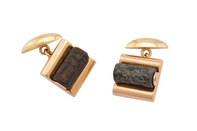 Lot 155 - A pair of cufflinks