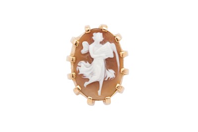 Lot 138 - A hardstone cameo ring