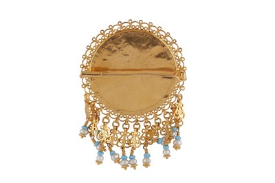 Lot 8 - A PEARL AND TURQUOISE BROOCH