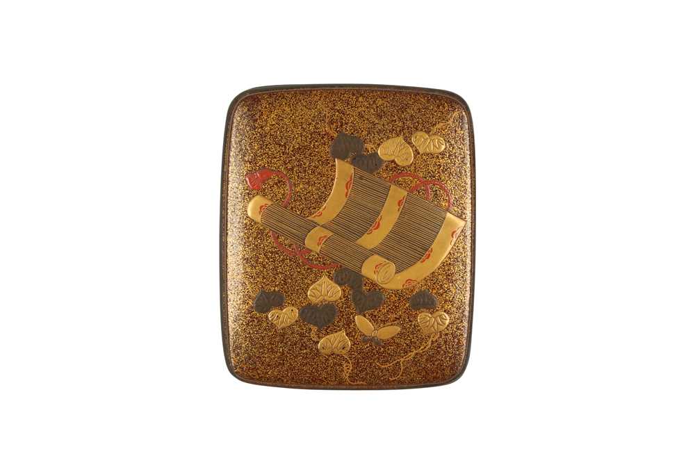 Lot 463 - A JAPANESE LACQUER KOGO.