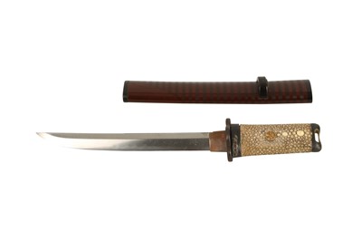 Lot 504 - A JAPANESE TANTO.
