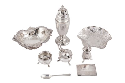 Lot 296 - A MIXED GROUP OF STERLING SILVER