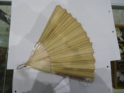 Lot 529 - A BONE FAN, 19TH CENTURY