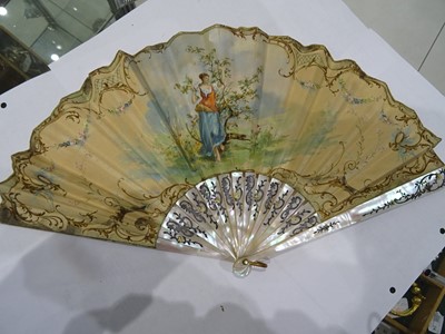 Lot 529 - A BONE FAN, 19TH CENTURY