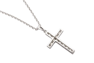 Lot 48 - A diamond cross necklace