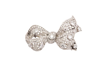 Lot 1 - A diamond bow brooch