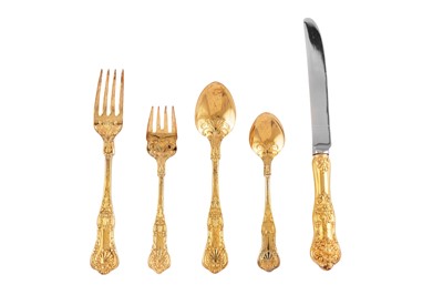 Lot 273 - A modern American sterling silver gilt table service of flatware / canteen, retailed by Ralph Lauren