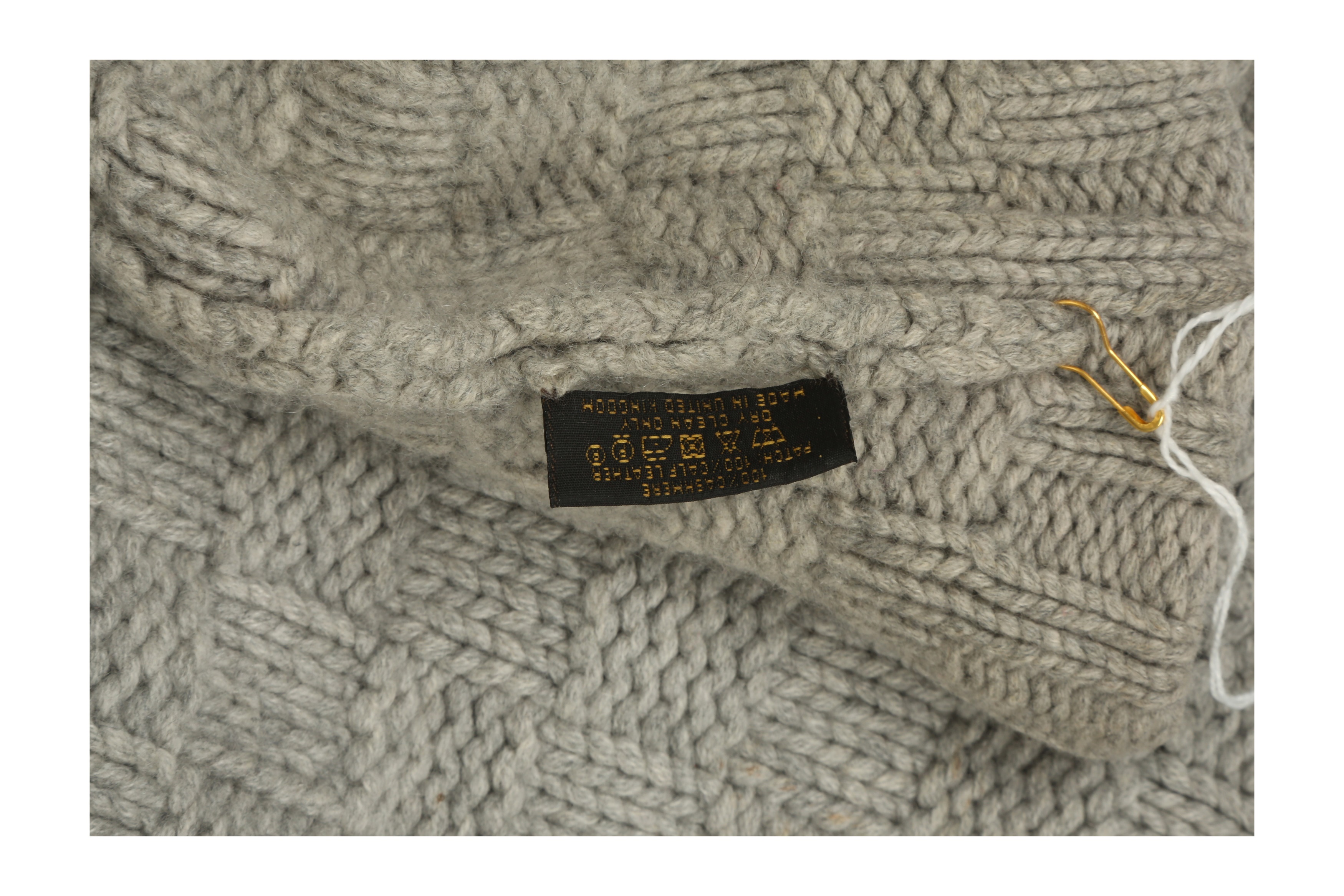 Sold at Auction: Louis Vuitton, Louis Vuitton Grey Cashmere Knit Hat