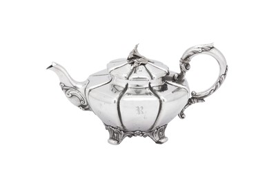 Lot 454 - A William IV sterling silver teapot, London 1836 by John Tapley