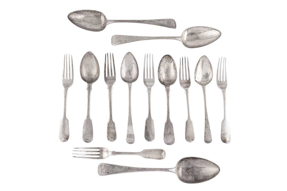 Lot 341 - A MIXED GROUP OF STERLING SILVER FLATWARE