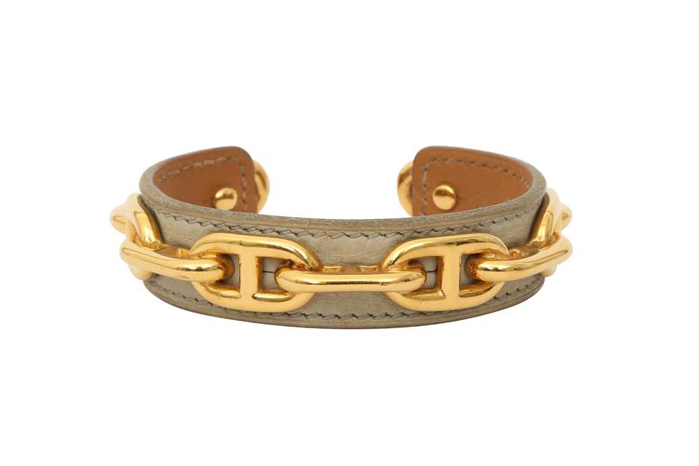 Lot 117 - Hermes Grey Chaine d'Ancre Cuff Bracelet - Size M