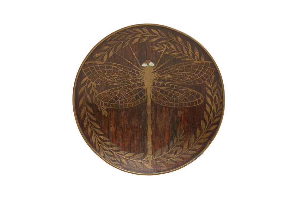 Lot 511 - A BRASS INLAID DRAGONFLY DISH, IN THE MANNER OF ERHARD & SOHNE, LATE 19TH/EARLY 20TH CENTURY