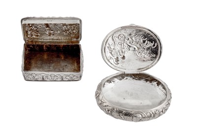 Lot 143 - A VICTORIAN STERLING SILVER DRESSING TABLE BOX OR PIN BOX, CHESTER 1900 BY NATHAN AND HAYES