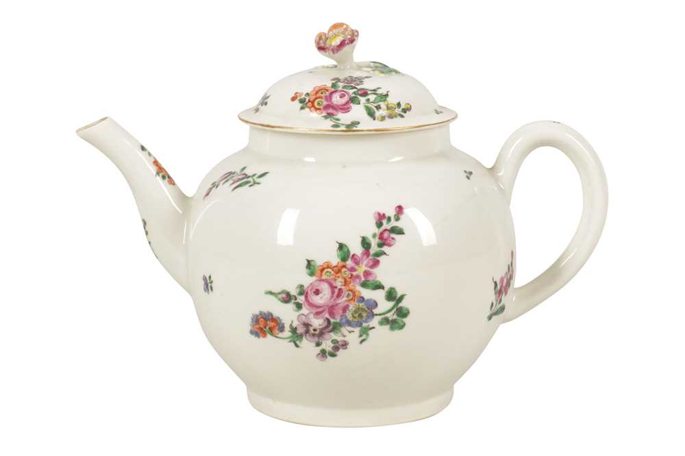 Lot 419 - A WORCESTER TEAPOT,18TH CENTURY