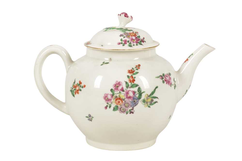 Lot 419 - A WORCESTER TEAPOT,18TH CENTURY