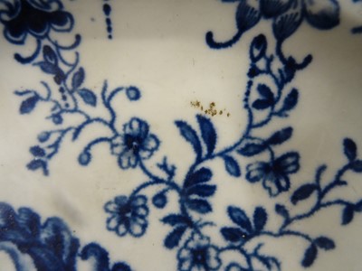 Lot 424 - TWO WORCESTER BLUE AND WHITE PORCELAIN PLATES, 18TH CENTURY