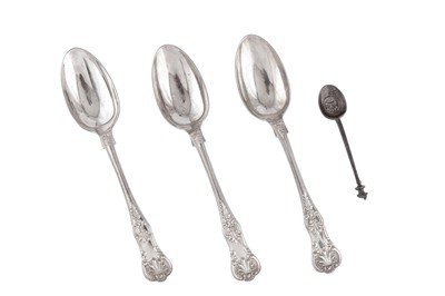 Lot 320 - THREE EDWARDIAN STERLING SILVER TABLESPOONS, SHEFFIELD 1902 BY JOHN ROUND