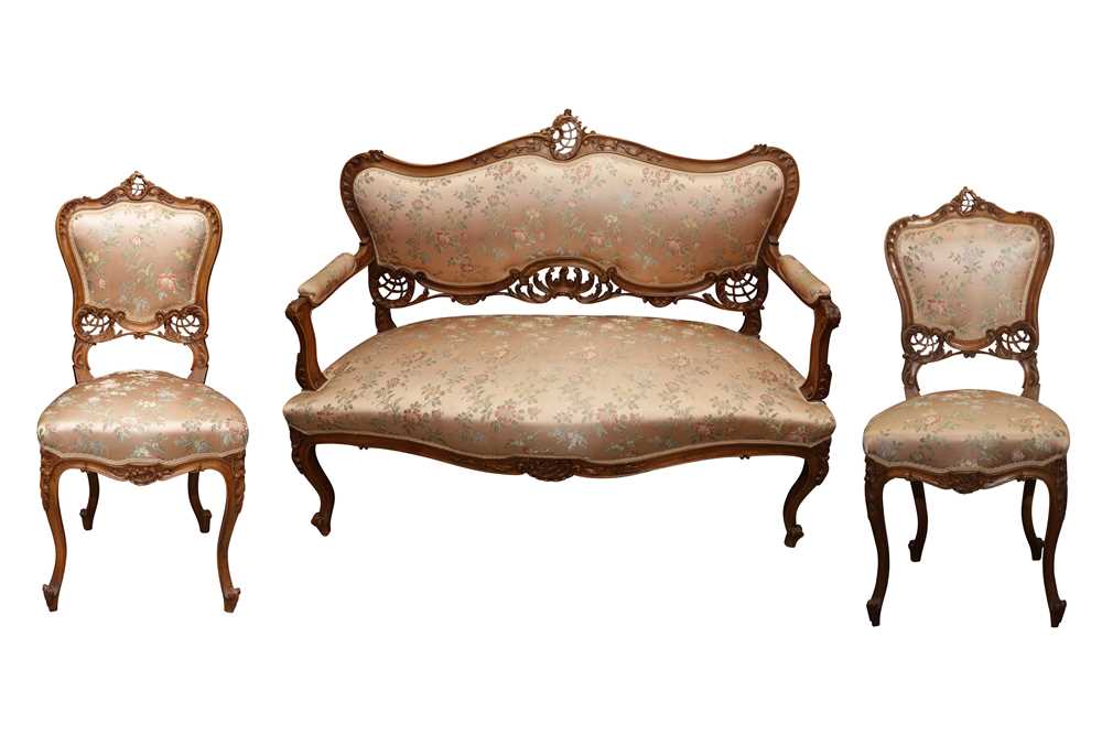 Lot 607 - A FRENCH ROCOCO REVIVAL WALNUT SALON SUITE, 20TH CENTURY