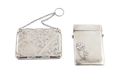 Lot 158 - A GEORGE V STERLING SILVER COMBINATION CARD CASE AND MIRROR, CHESTER 1913 BY SAUNDERS AND MACKENZIE
