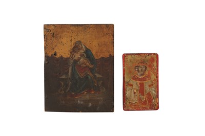 Lot 697 - A PAINTED ICON DEPICTING THE VIRGIN MARY AND CHRIST