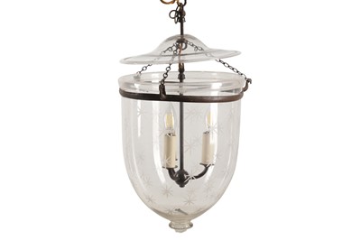 Lot 915 - A GLASS HUNDI LAMP, 20TH CENTURY