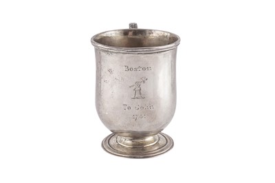 Lot 225 - AN EARLY 20TH CENTURY SILVER MUG IN THE 18TH CENTURY AMERICAN STYLE