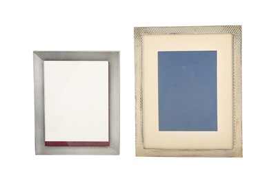 Lot 207 - A LATE 20TH CENTURY STERLING SILVER PHOTOGRAPH FRAME, IMPORT MARKS FOR LONDON 1978 BY MAPPIN AND WEBB