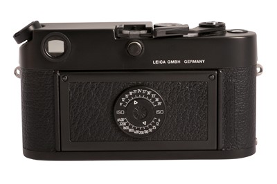 Lot 18 - A Leica M6 Classic Rangefinder Camera Body