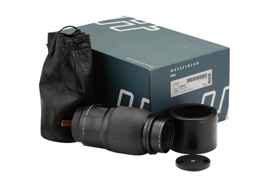 Lot 46 - A Hasselblad 120mm f/4 HC Macro II Lens