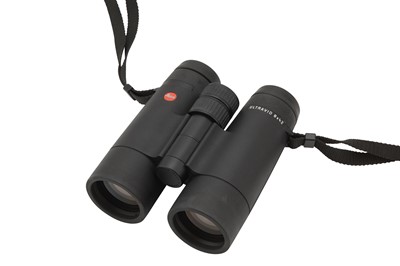 Lot 26 - A Pair of Leica Ultravid 8 x 42 BR Binoculars