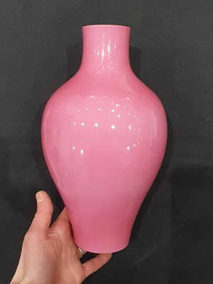 Lot 35 - A CHINESE PINK-ENAMELLED VASE.