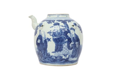 Lot 476 - A CHINESE BLUE AND WHITE 'SANXING' TEAPOT.