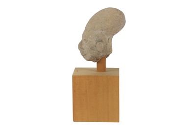 Lot 549 - A PRE-COLOMBIAN POTTERY SCULPTURE, CIRCA 400BC