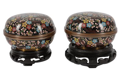 Lot 383 - A PAIR OF JAPANESE CLOISONNE ENAMEL BOXES AND COVERS, 20TH CENTURY